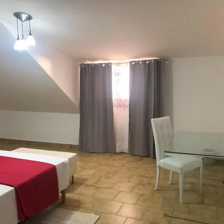 Altamarea Apartman *