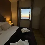 Altamarea 아파트