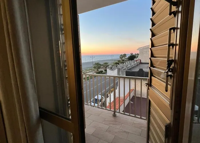 Altamarea דירה פאלרנה